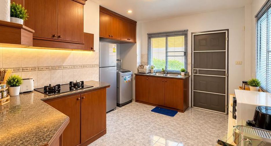 For sale 3 bedrooms townhouse in Bang Lamung, Chonburi
