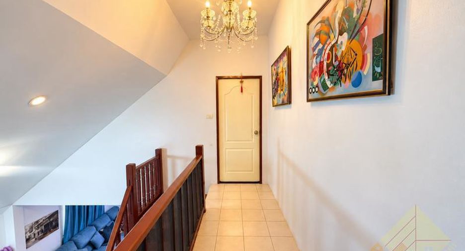 For sale 3 bedrooms townhouse in Bang Lamung, Chonburi