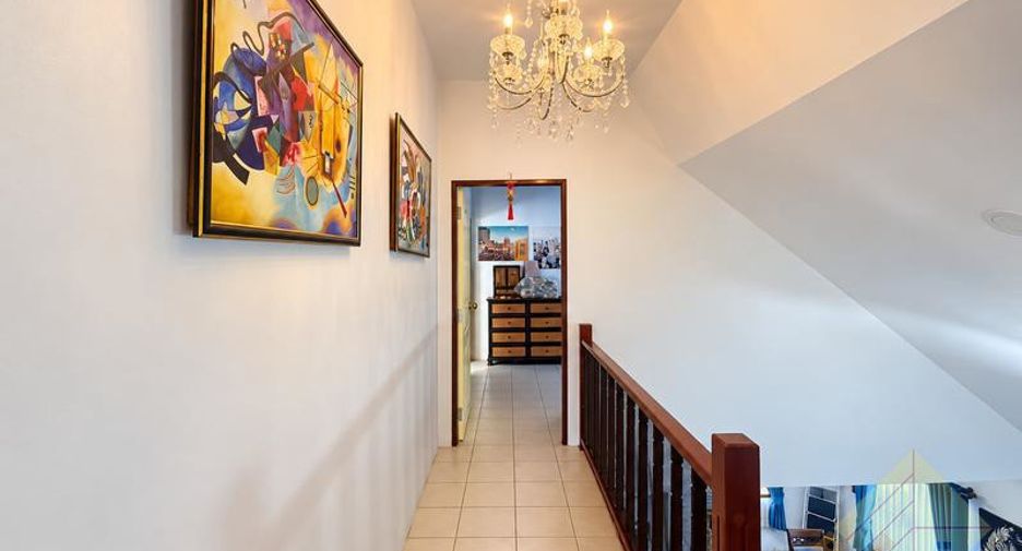 For sale 3 bedrooms townhouse in Bang Lamung, Chonburi