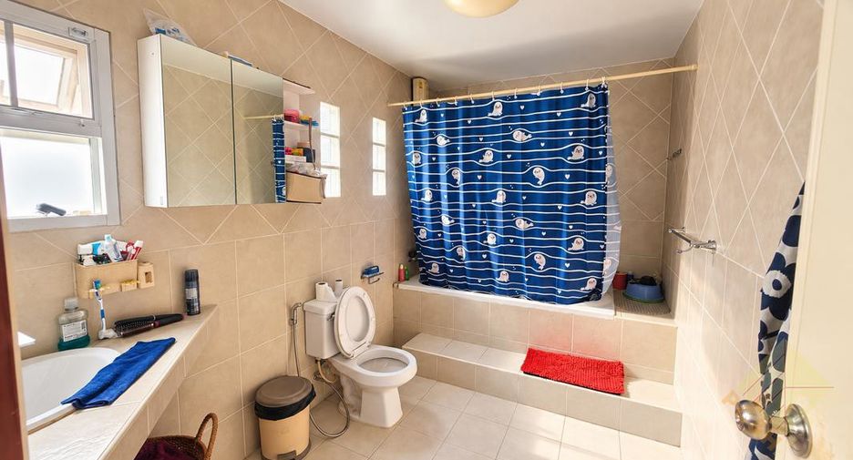 For sale 3 bedrooms townhouse in Bang Lamung, Chonburi