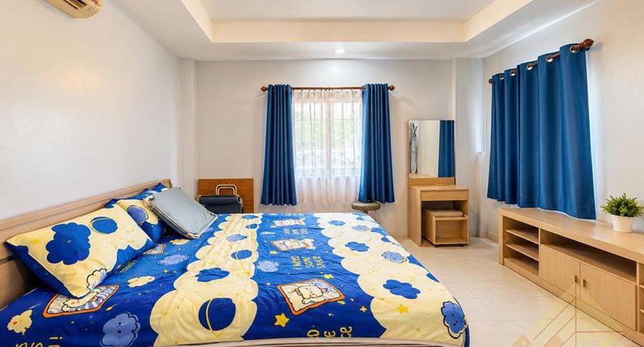 For sale 3 bedrooms townhouse in Bang Lamung, Chonburi