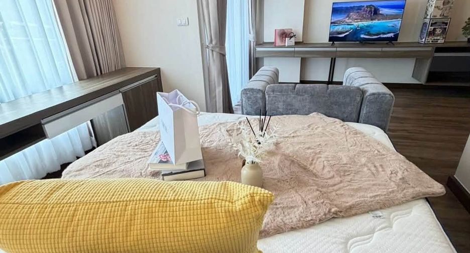 For sale studio condo in Bangkok Noi, Bangkok