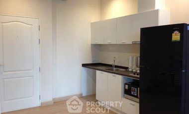 Condo en alquiler de 1 habitaciones en Khlong San, Bangkok