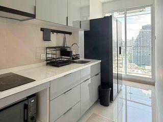 For rent 2 bedrooms condo in Bang Rak, Bangkok