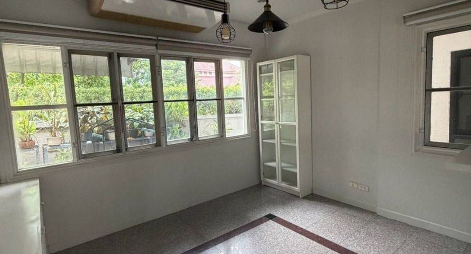For rent 4 bedrooms house in Bang Khen, Bangkok