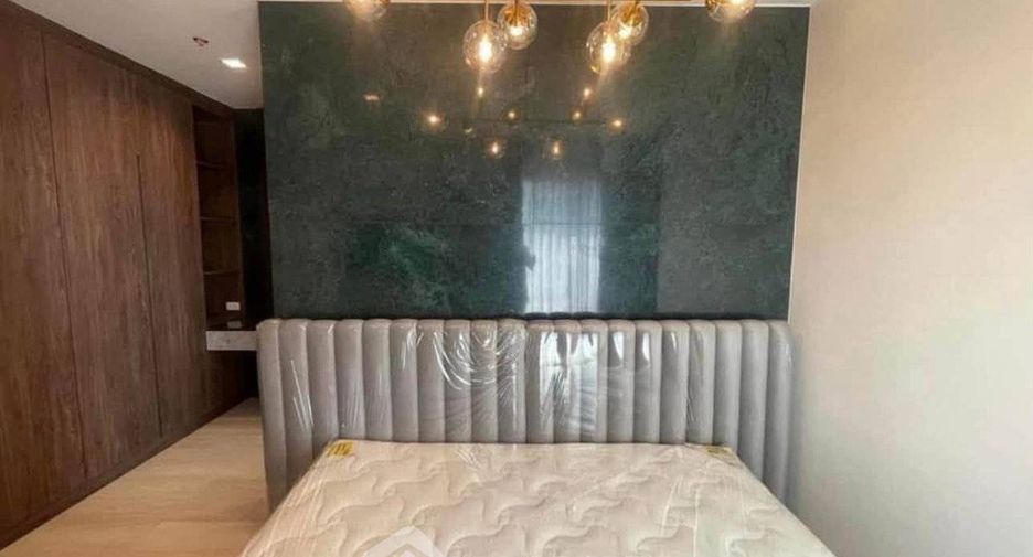 For rent 2 bedrooms condo in Pathum Wan, Bangkok