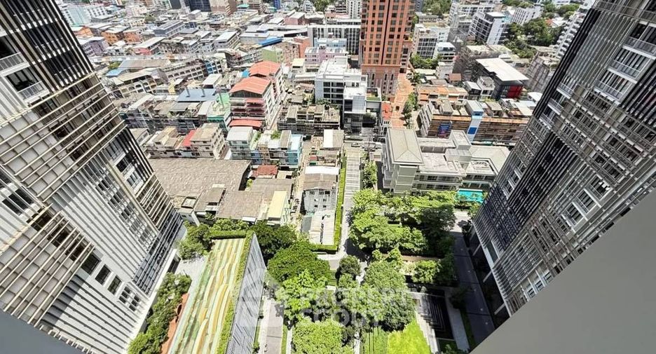 For rent 1 bed condo in Khlong Toei, Bangkok