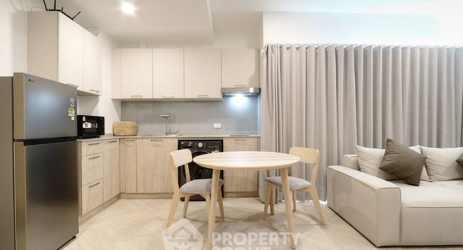 For rent 1 bed condo in Phaya Thai, Bangkok
