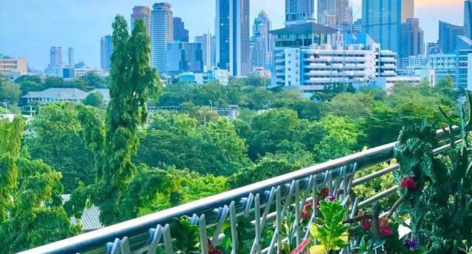 Condo en alquiler de 2 habitaciones en Yan Nawa, Bangkok