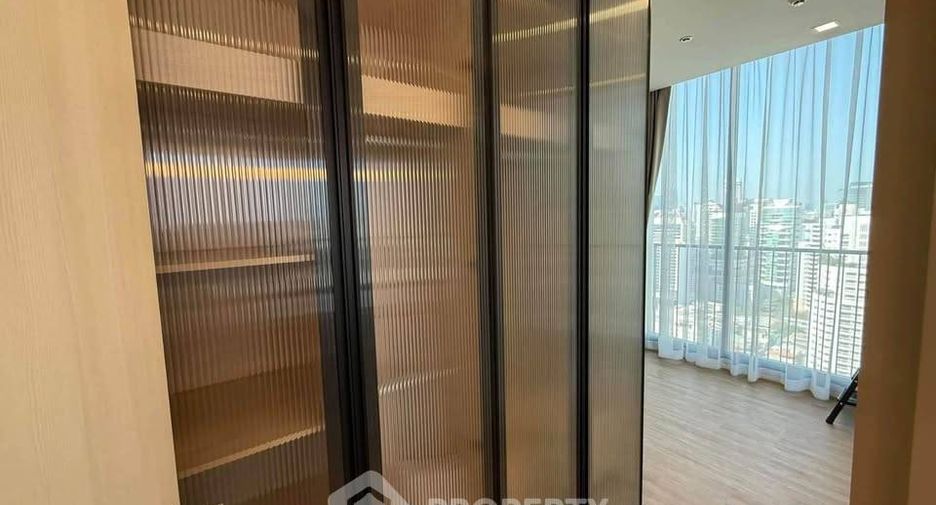 For rent 2 bedrooms condo in Watthana, Bangkok