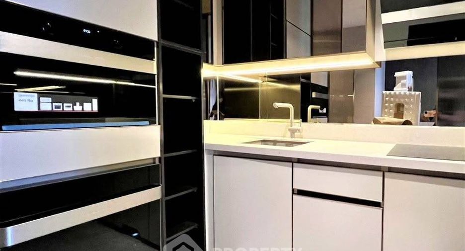Condo en alquiler de 2 habitaciones en Sathon, Bangkok