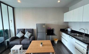 Condo en alquiler de 1 habitaciones en Khlong Toei, Bangkok