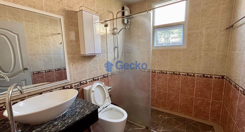 Haus zur Miete mit 3 Zimmer in Bang Lamung, Chonburi