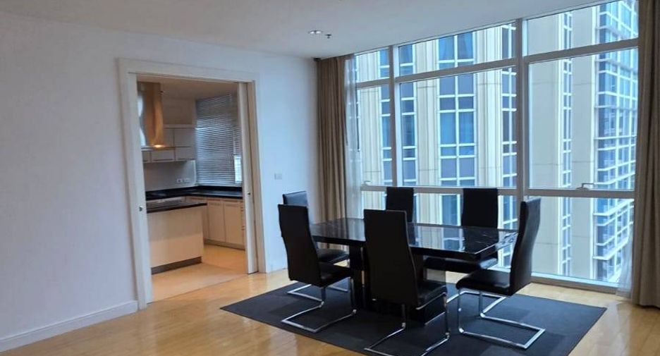 For rent 3 bedrooms condo in Pathum Wan, Bangkok