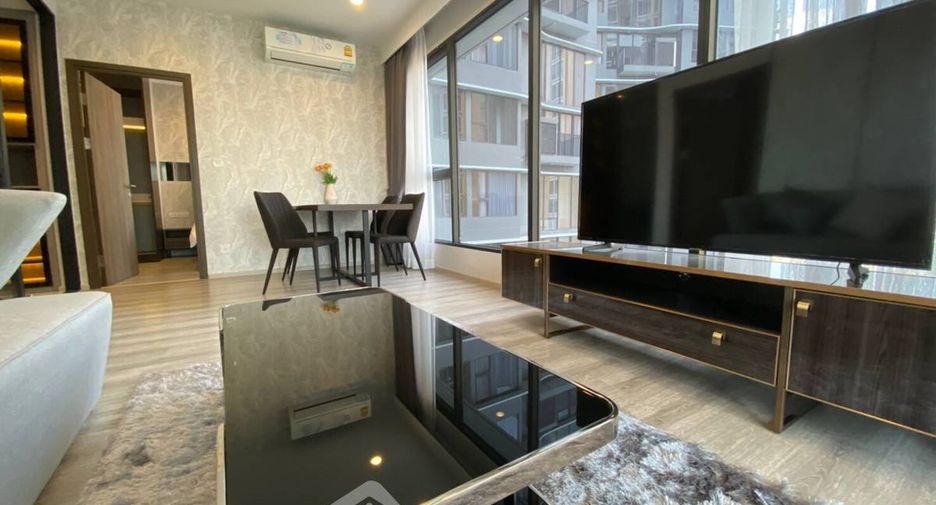 For rent 2 bedrooms condo in Watthana, Bangkok