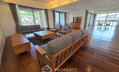 Condo en alquiler de 3 habitaciones en Yan Nawa, Bangkok
