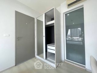 À louer 2 chambres condo à Huai Khwang, Bangkok
