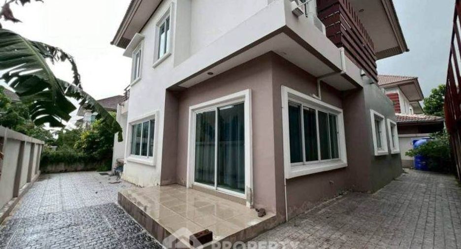 For rent 3 ベッドルーム house in Si Racha, Chonburi