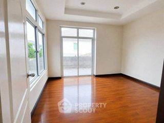 For rent 3 ベッドルーム house in Si Racha, Chonburi