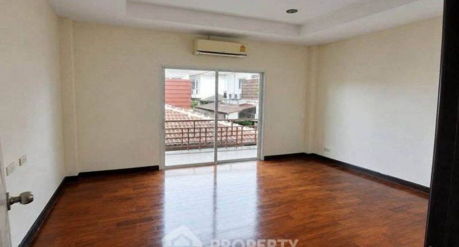 For rent 3 ベッドルーム house in Si Racha, Chonburi