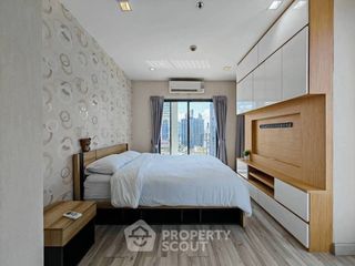 À louer 2 chambres condo à Huai Khwang, Bangkok