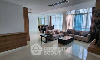 For rent 3 bedrooms condo in Pathum Wan, Bangkok