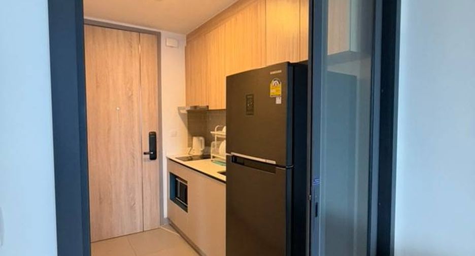For rent 2 bedrooms condo in Ratchathewi, Bangkok