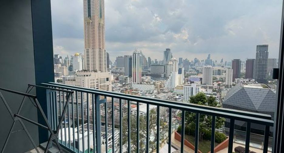 For rent 2 bedrooms condo in Ratchathewi, Bangkok