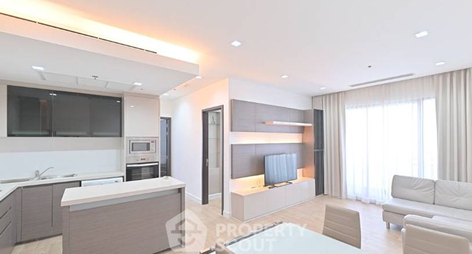 For rent 2 bedrooms condo in Huai Khwang, Bangkok