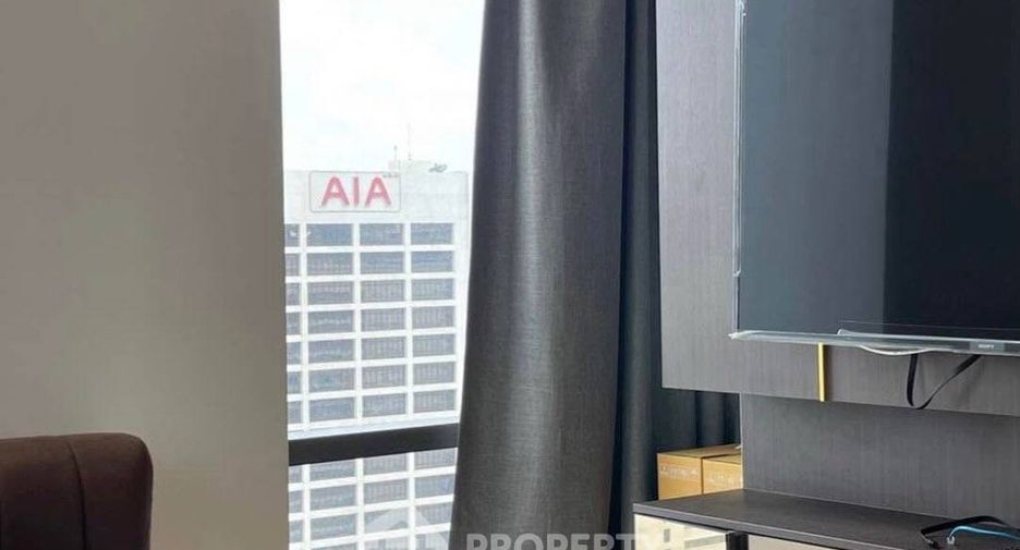 For rent 2 bedrooms condo in Bang Rak, Bangkok