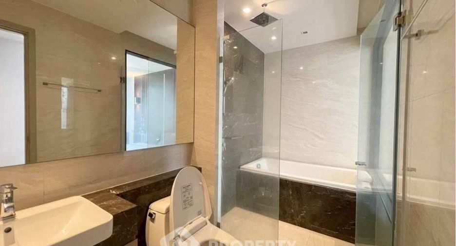 For rent 2 bedrooms condo in Bang Rak, Bangkok