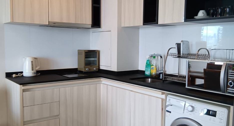 For rent 1 bed condo in Watthana, Bangkok