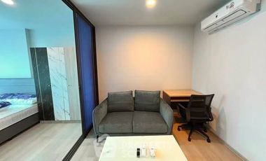 Condo en alquiler de 1 habitaciones en Phra Khanong, Bangkok