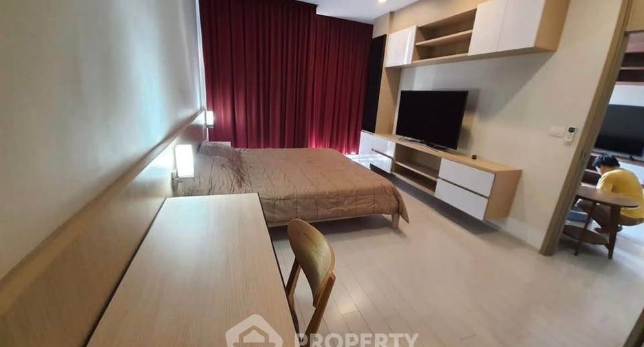 For rent 2 bedrooms condo in Pathum Wan, Bangkok