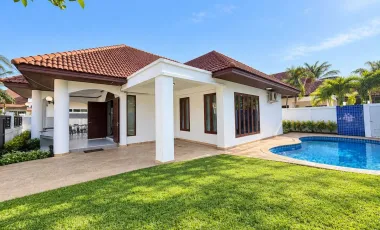 Casa en alquiler de 3 habitaciones en Bang Lamung, Chonburi
