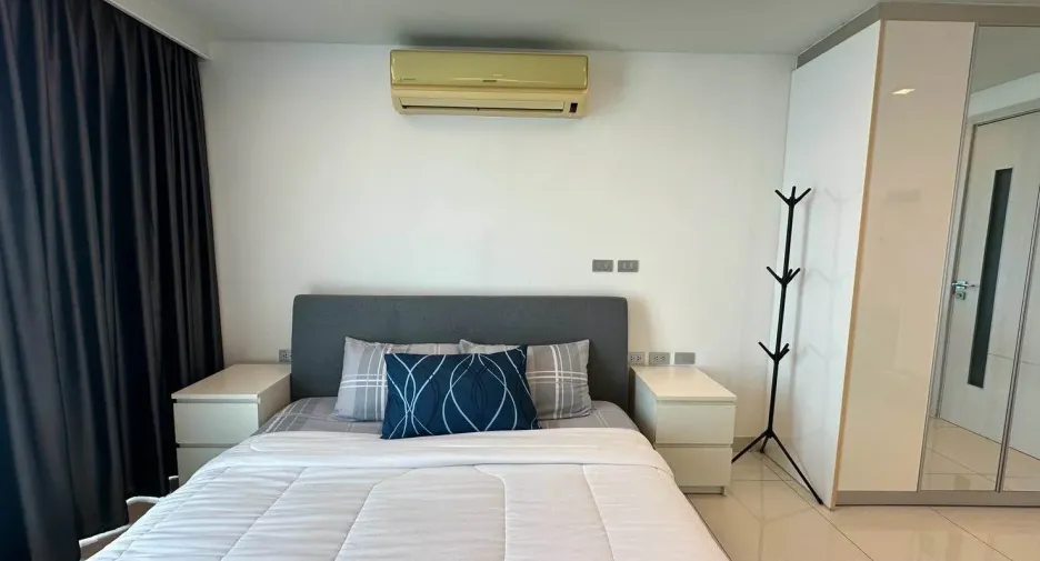 For rent 2 bedrooms condo in Bang Lamung, Chonburi