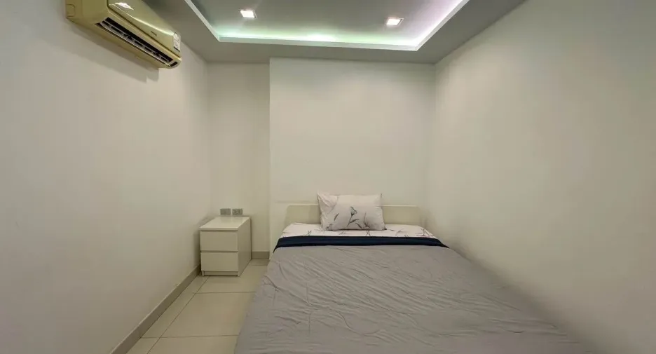 For rent 2 bedrooms condo in Bang Lamung, Chonburi