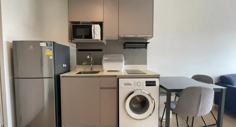Condo en alquiler de 1 habitaciones en Bang Na, Bangkok