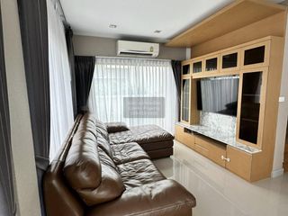 出租 3 卧室 独立屋 在 Saphan Sung, 曼谷
