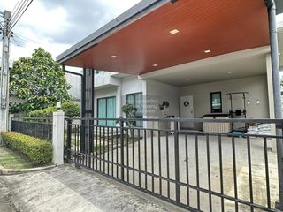 出租 3 卧室 独立屋 在 Saphan Sung, 曼谷