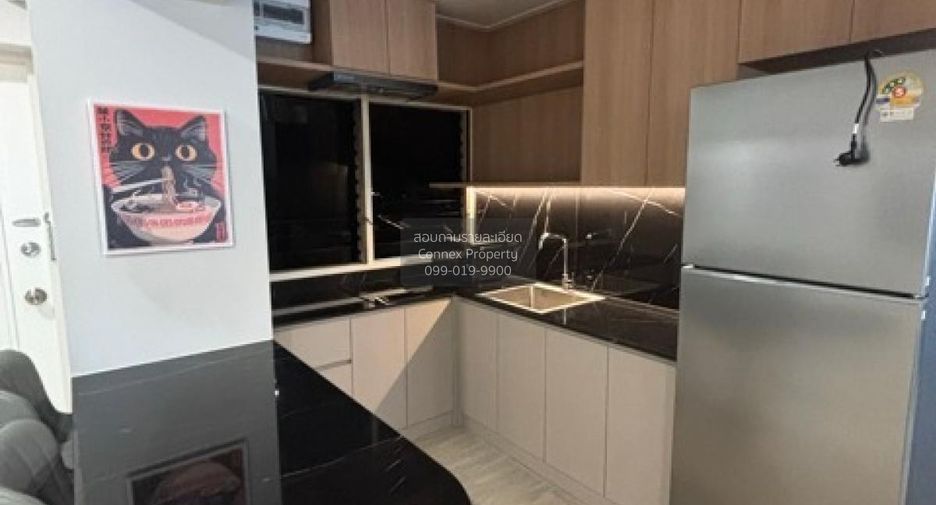 For rent 3 bedrooms condo in Watthana, Bangkok