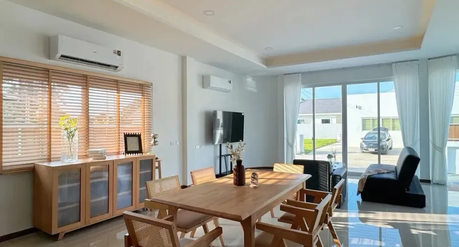 For sale 3 bedrooms villa in Saraphi, Chiang Mai