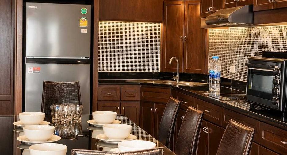 For rent 3 bedrooms condo in Sathon, Bangkok