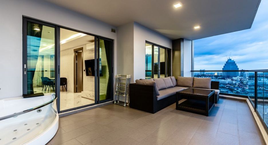 Condo en alquiler de 2 habitaciones en Bang Lamung, Chonburi