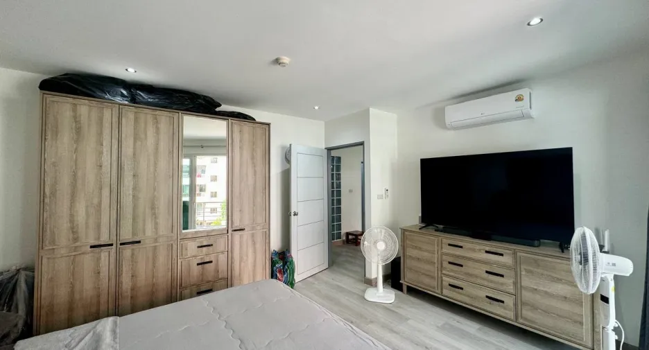For sale 2 bedrooms condo in Jomtien, Pattaya