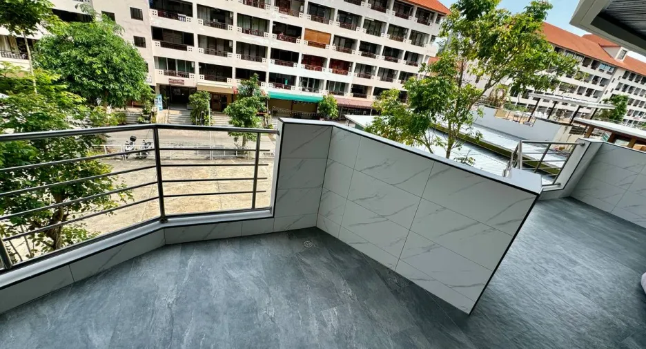 For sale 2 bedrooms condo in Jomtien, Pattaya
