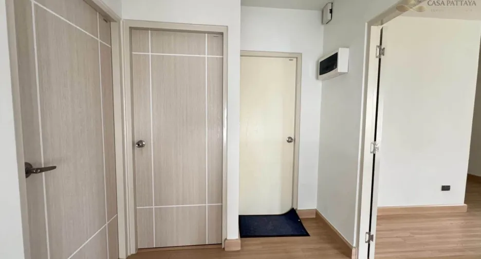 Продажа 4 спальни дом в Si Racha, Чонбури