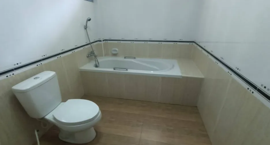 Продажа 3 спальни дом в Банг Ламунг, Чонбури