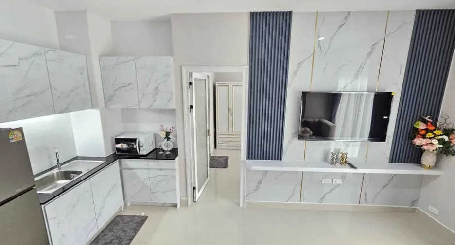 For sale 1 bed condo in Bang Lamung, Chonburi