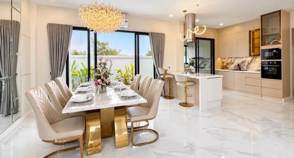 For sale 5 bedrooms villa in Huay Yai, Pattaya